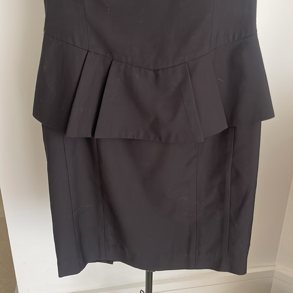 PRIORITIES BLACK PEPLUM DRESS - Picture 2 of 7